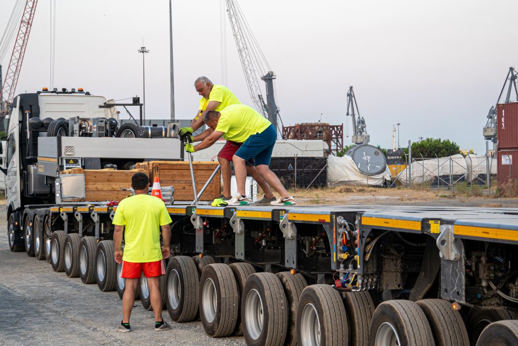 Agricultural combine harvester secured for shipment